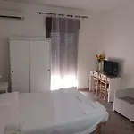 Le Porte Del Sole Гостевой дом Джиразоле
