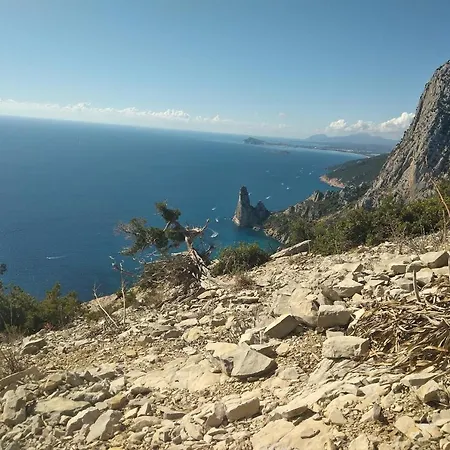 招待所 太阳门旅馆 基拉索勒